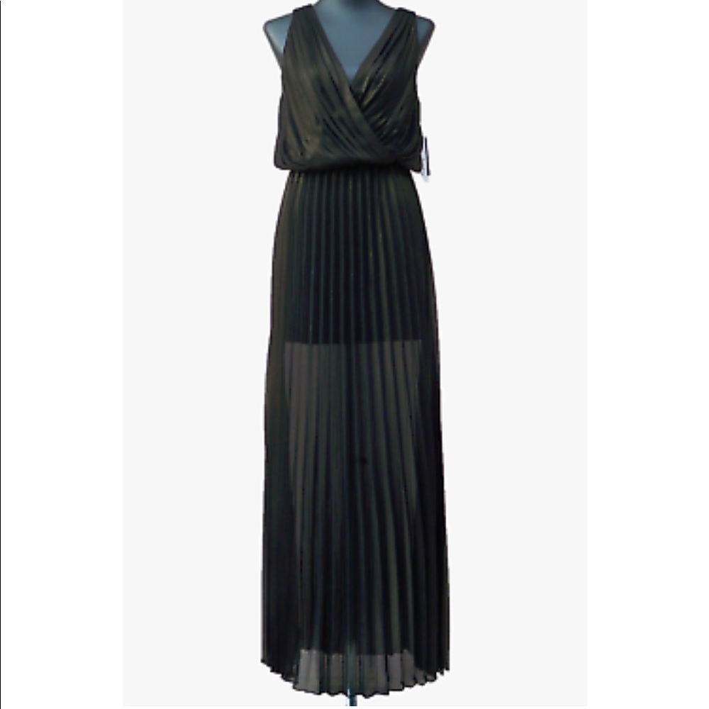 Bronze/Black Sleeveless Pleated Maxi Dress